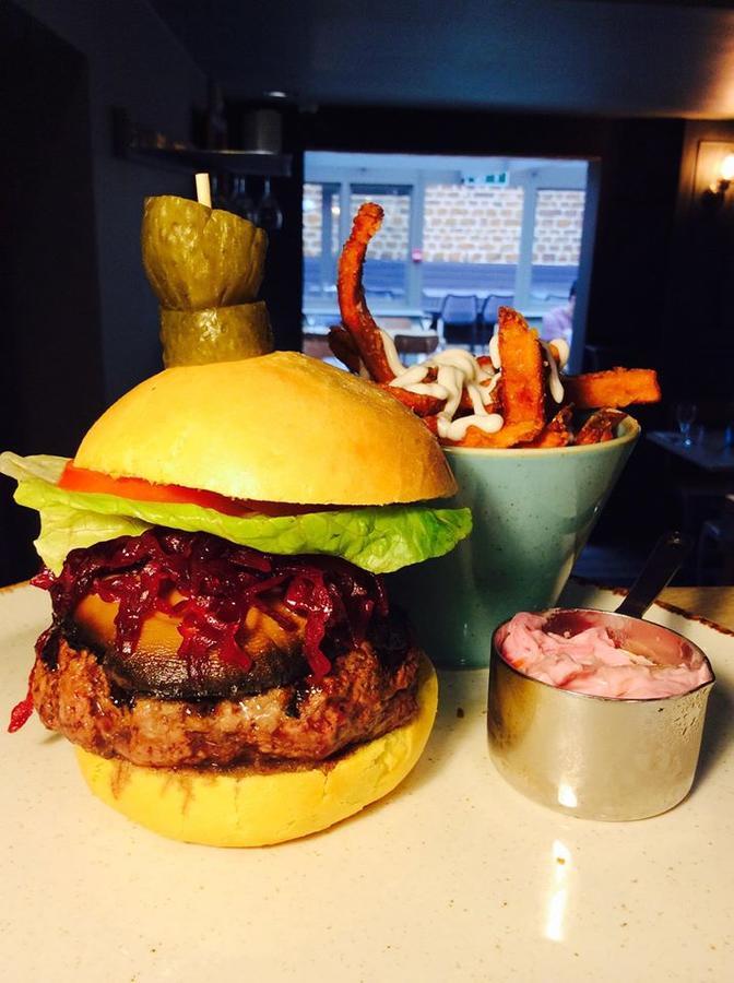 오크햄 Mill Street Pub & Kitchen B&B 외부 사진